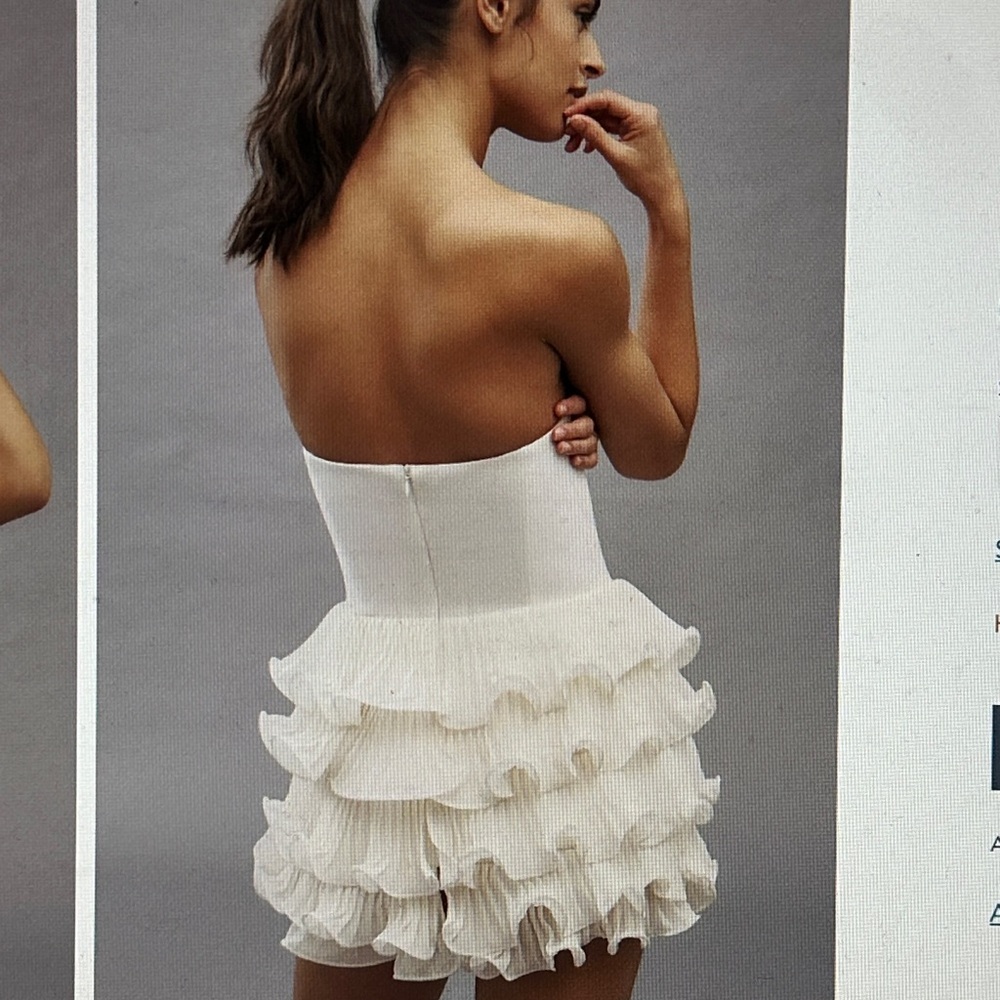Elegant White Strapless Wedding Dress
